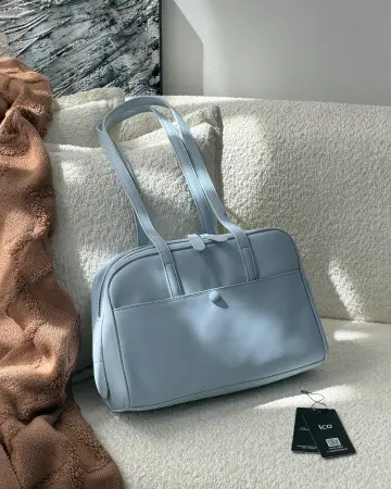 کیف دوشی زنانه موژان، رنگ آبی — نمای اصلی محصول